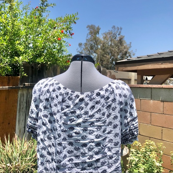 Ganji LA 2XL Paisley White & Navy Blue Blouse - Picture 5 of 5